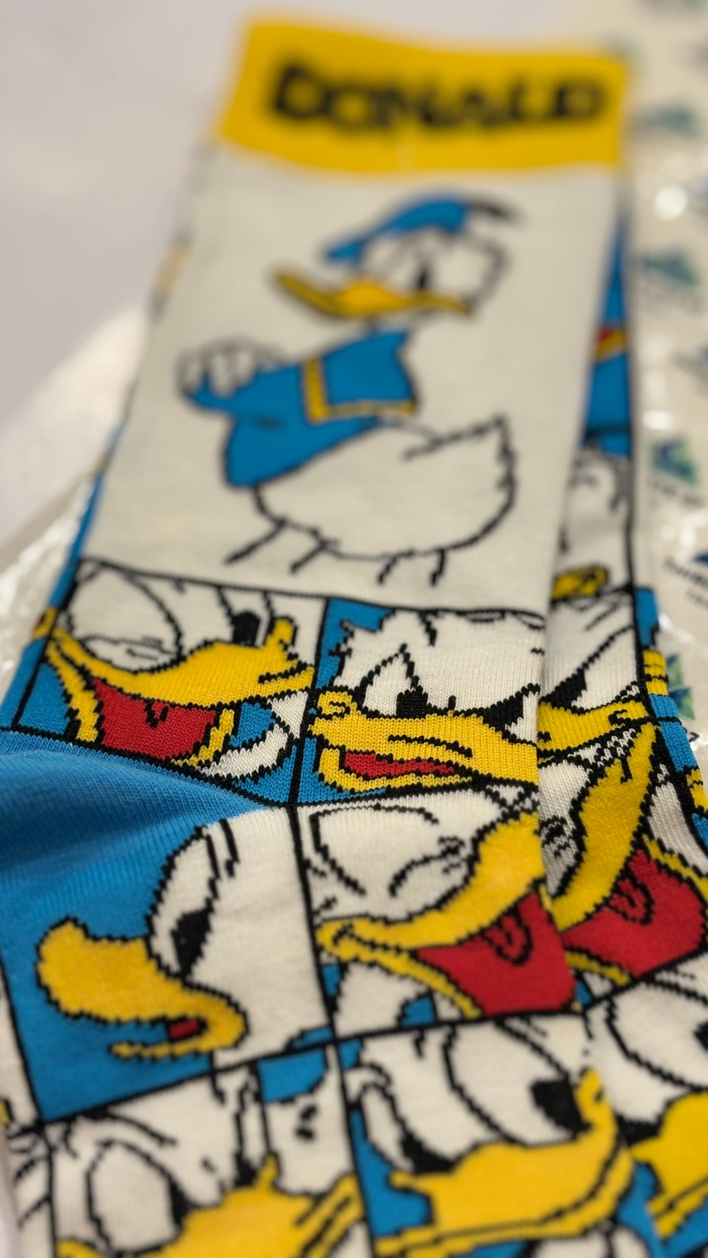 Classic Donald Duck "Oven Socks”